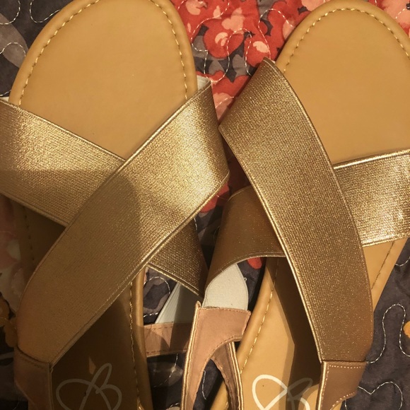 Sandals - Picture 3 of 3